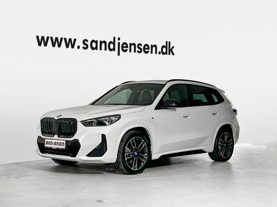 BMW iX1 xDrive30 M-Sport 5d