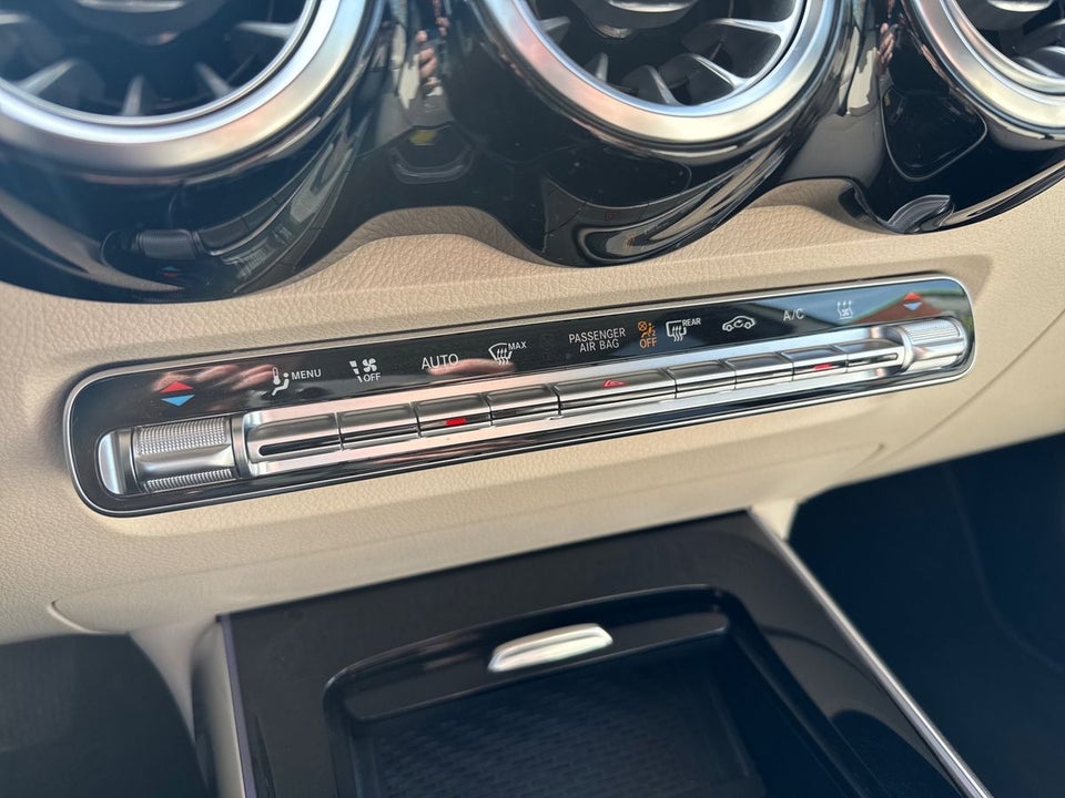 Mercedes EQB300 Progressive 4Matic 7prs 5d