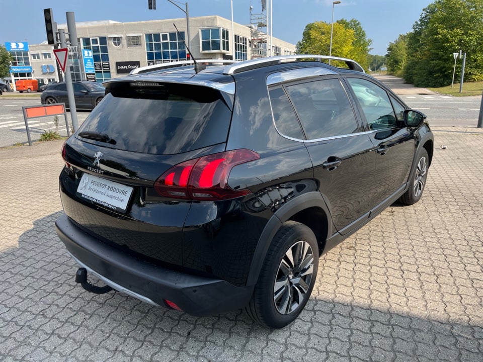 Peugeot 2008 1,2 PureTech 130 Prestige 5d