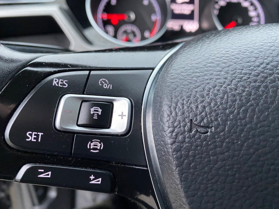 VW Touran 2,0 TDi 115 Comfortline DSG Van 5d