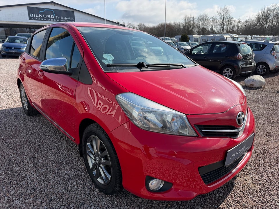 Toyota Yaris 1,3 VVT-i T2 Style 5d