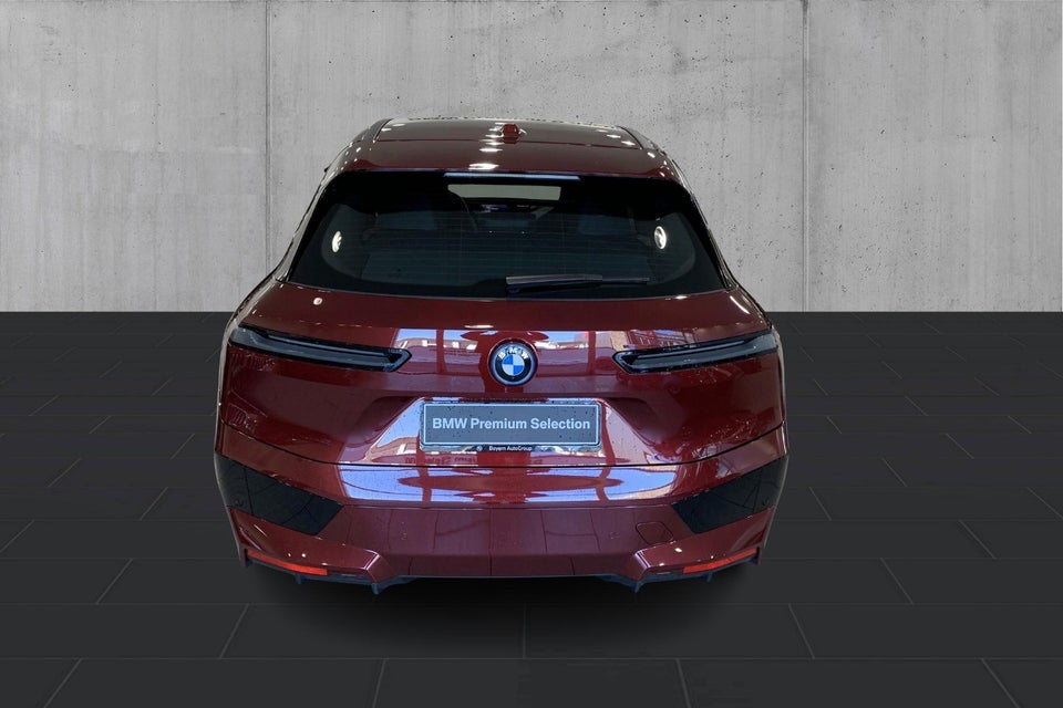BMW iX xDrive40 Fully Charged 5d