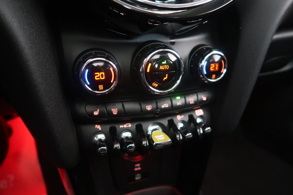 MINI Cooper SE Classic Trim 3d