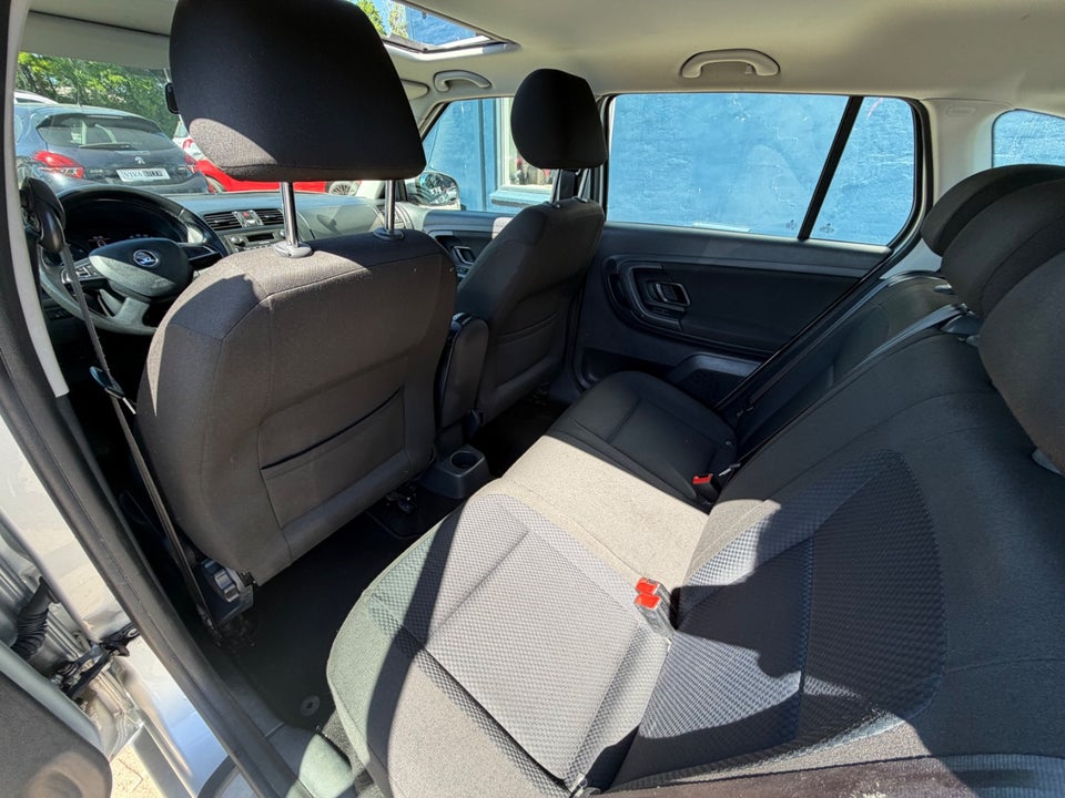 Skoda Fabia 1,2 12V Elegance Combi 5d