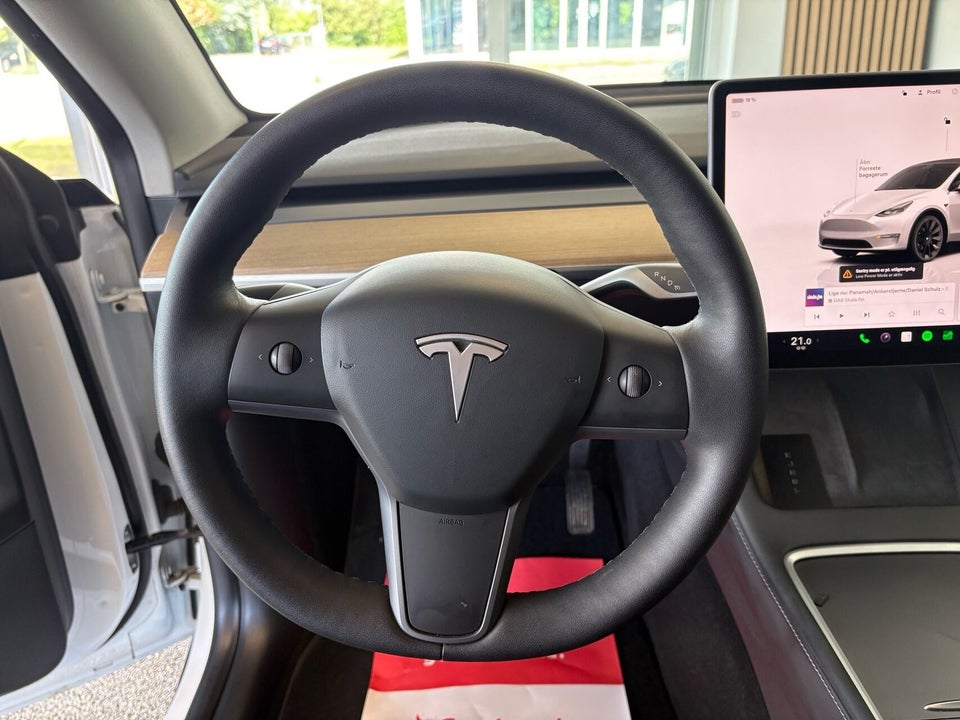 Tesla Model Y Long Range AWD 5d