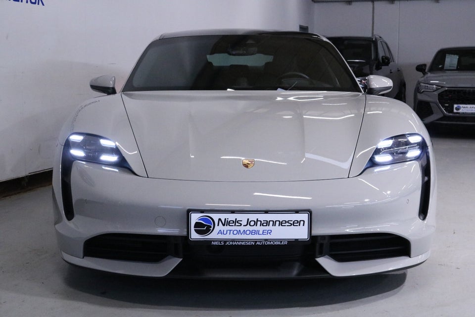 Porsche Taycan Turbo Performance+  4d