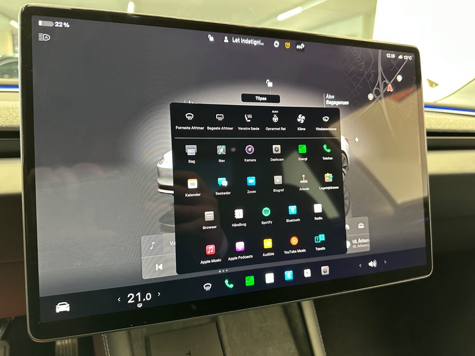 Tesla Model 3 Long Range AWD 4d
