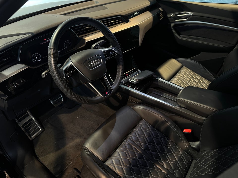 Audi Q8 e-tron 55 S-line Sportback quattro 5d