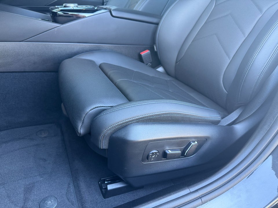 BMW i5 eDrive40 Fully Charged M-Sport 4d