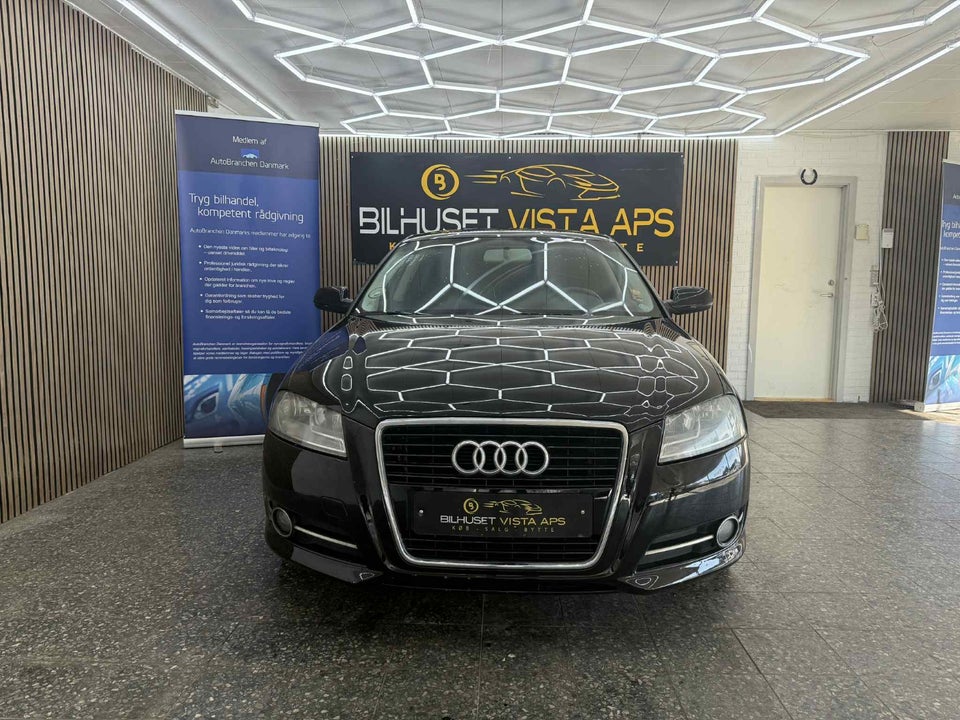 Audi A3 2,0 TDi 136 Ambiente Sportback 5d