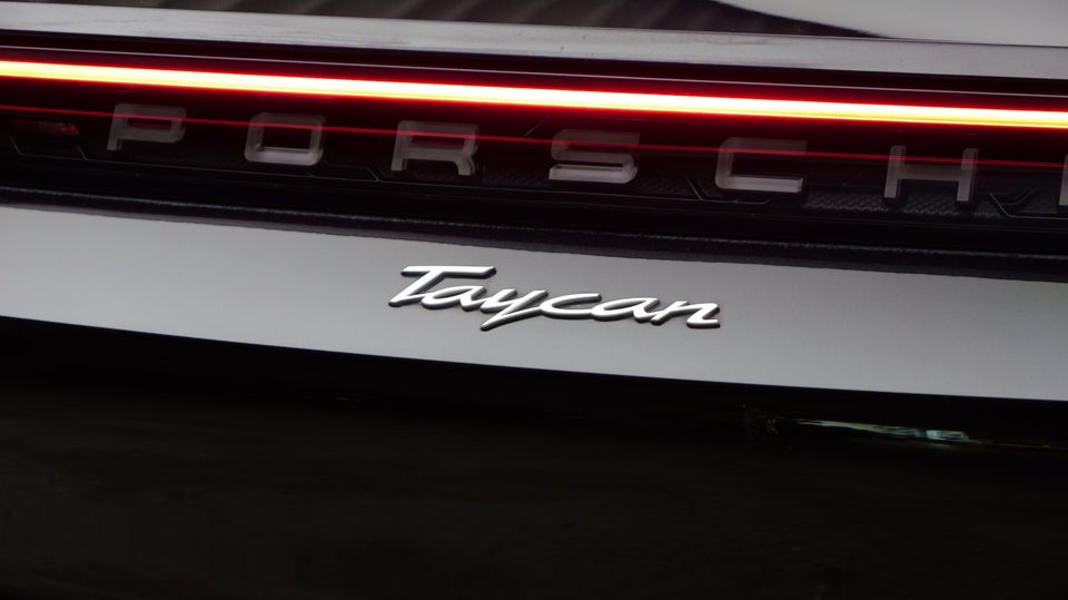 Porsche Taycan 4d