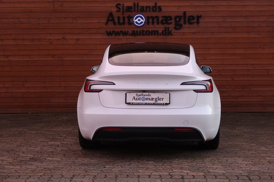 Tesla Model 3 RWD 4d