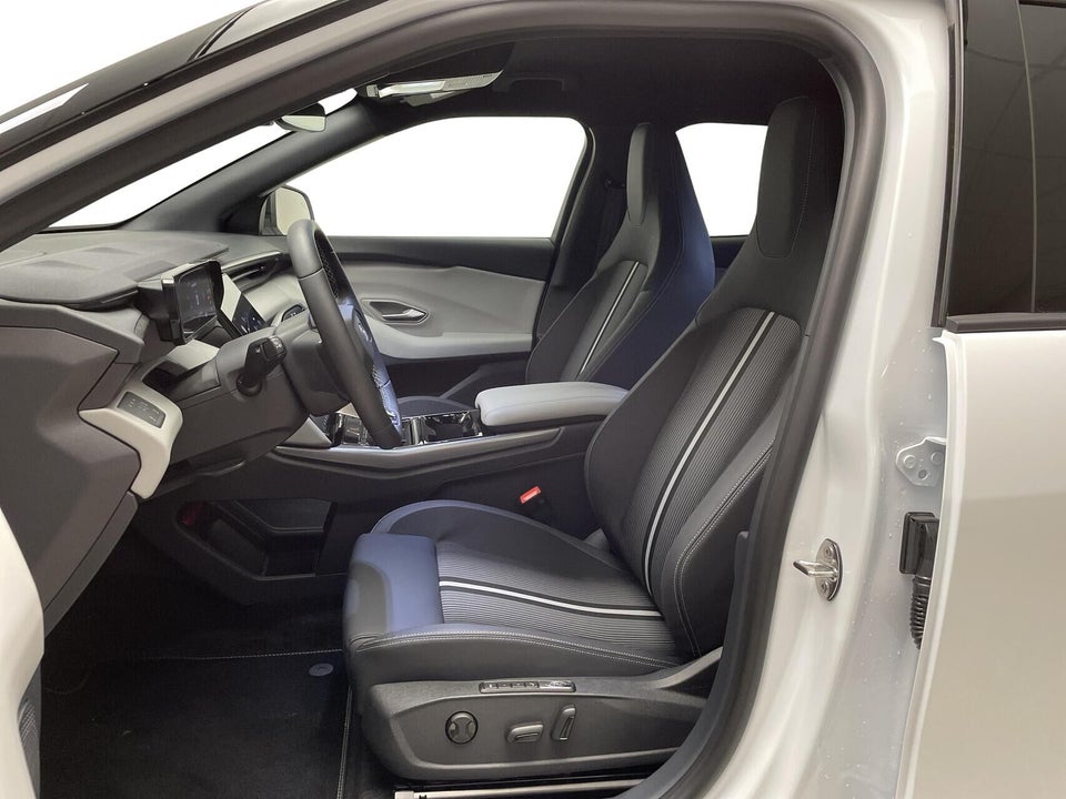 Ford Capri 82 Select Extended Range 5d