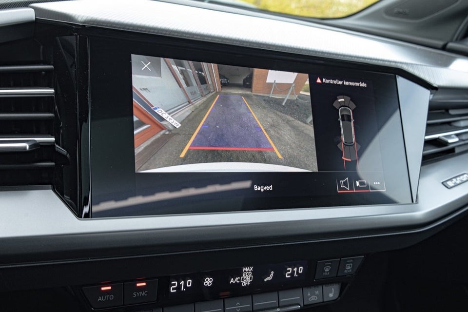 Audi Q4 e-tron 50 quattro 5d