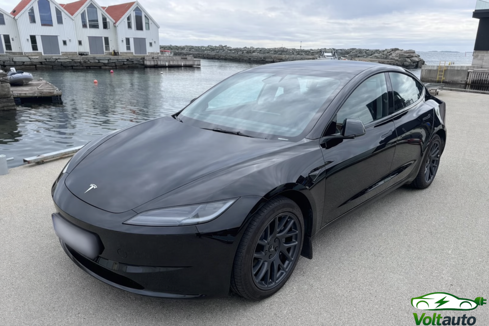 Tesla Model 3 RWD 4d