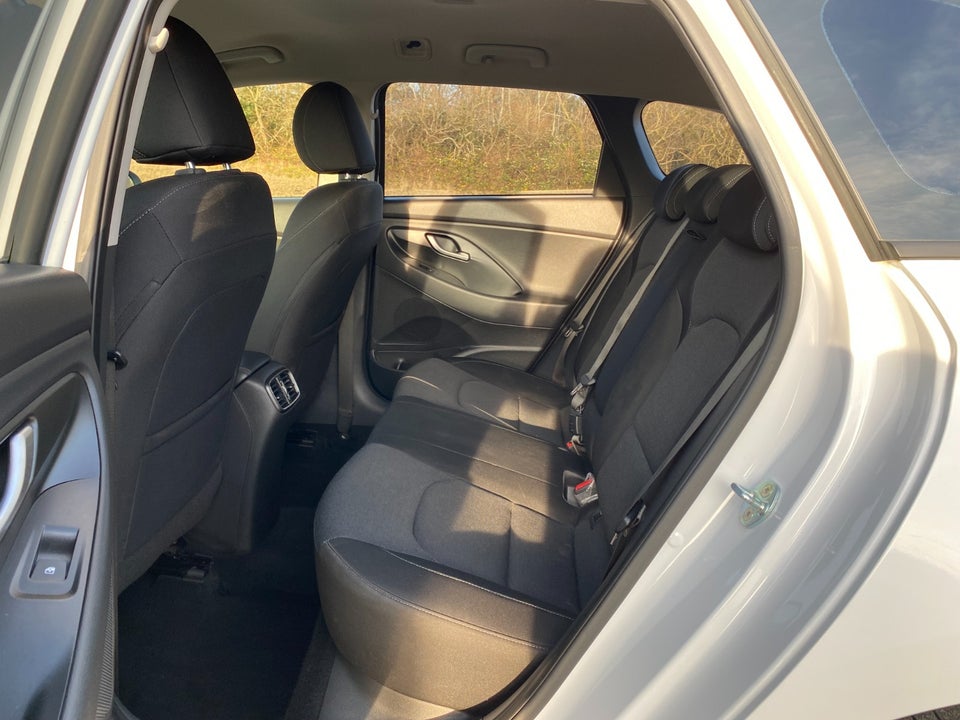 Hyundai i30 1,0 T-GDi Essential stc. DCT 5d