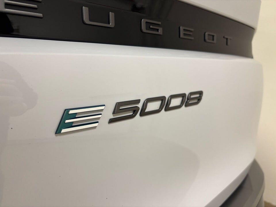 Peugeot e-5008 77 GT Pack 7prs 5d