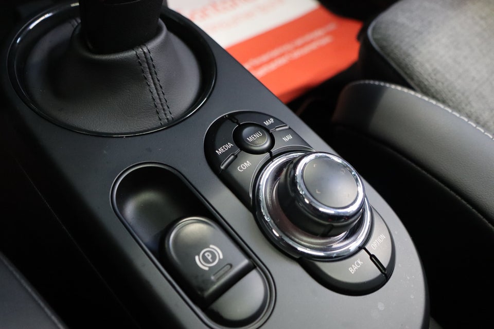 MINI Cooper SE Camden Edition 3d