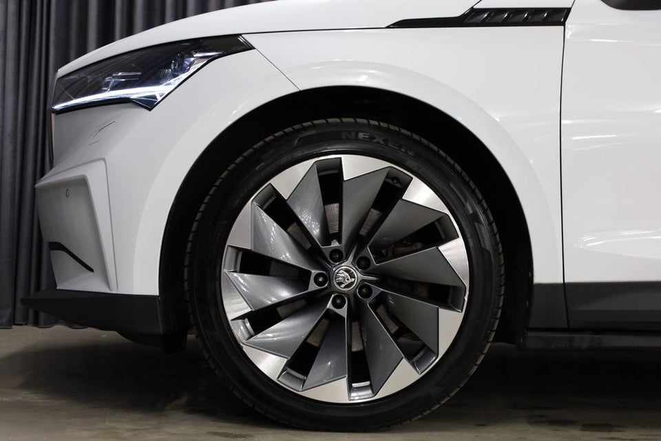 Skoda Enyaq 80 iV Plus Suite 5d
