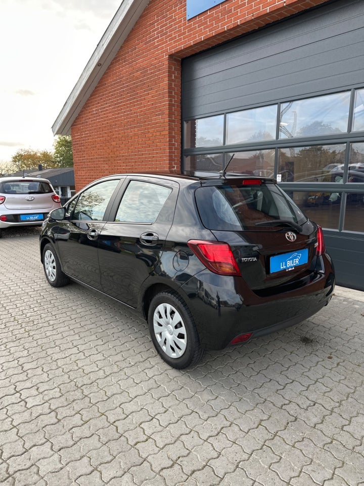 Toyota Yaris 1,3 VVT-i T2 Limited 5d