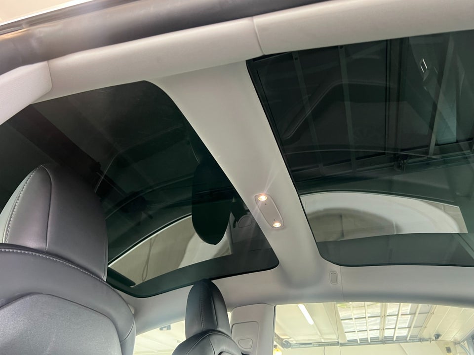 Tesla Model 3 Performance AWD 4d