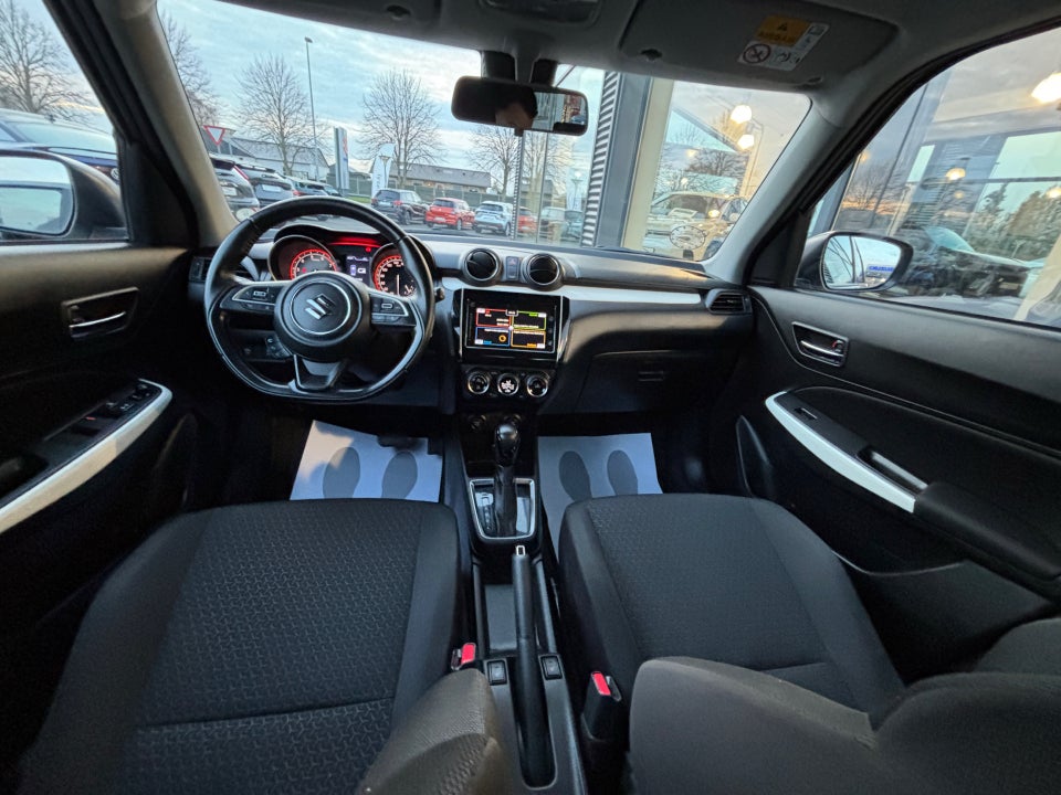 Suzuki Swift 1,2 Dualjet Exclusive CVT 5d