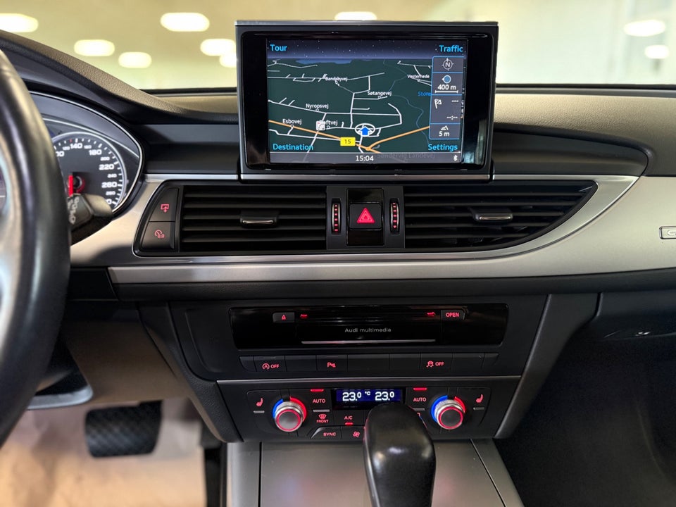 Audi A6 3,0 TDi 218 Avant quattro S-tr. 5d