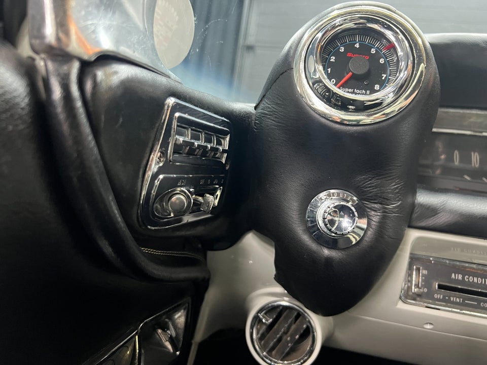 Cadillac Coupé DeVille 6,4 aut. 2d