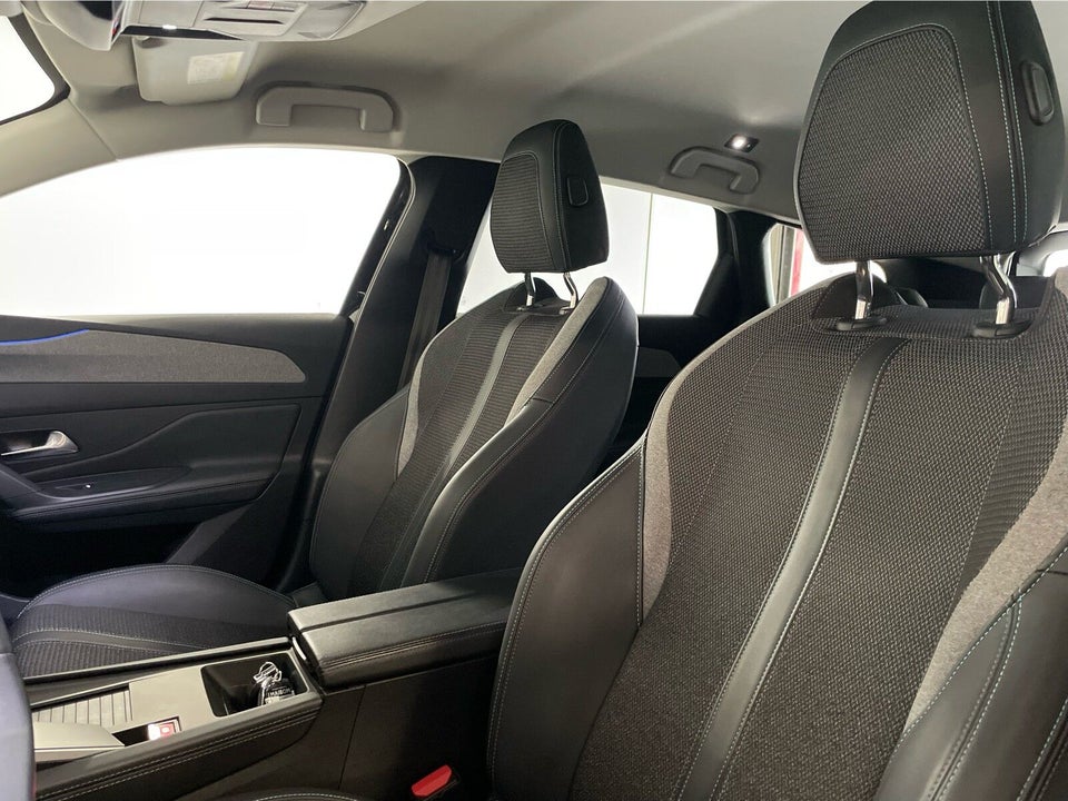 Peugeot 308 1,5 BlueHDi 130 Allure Pack SW EAT8 5d