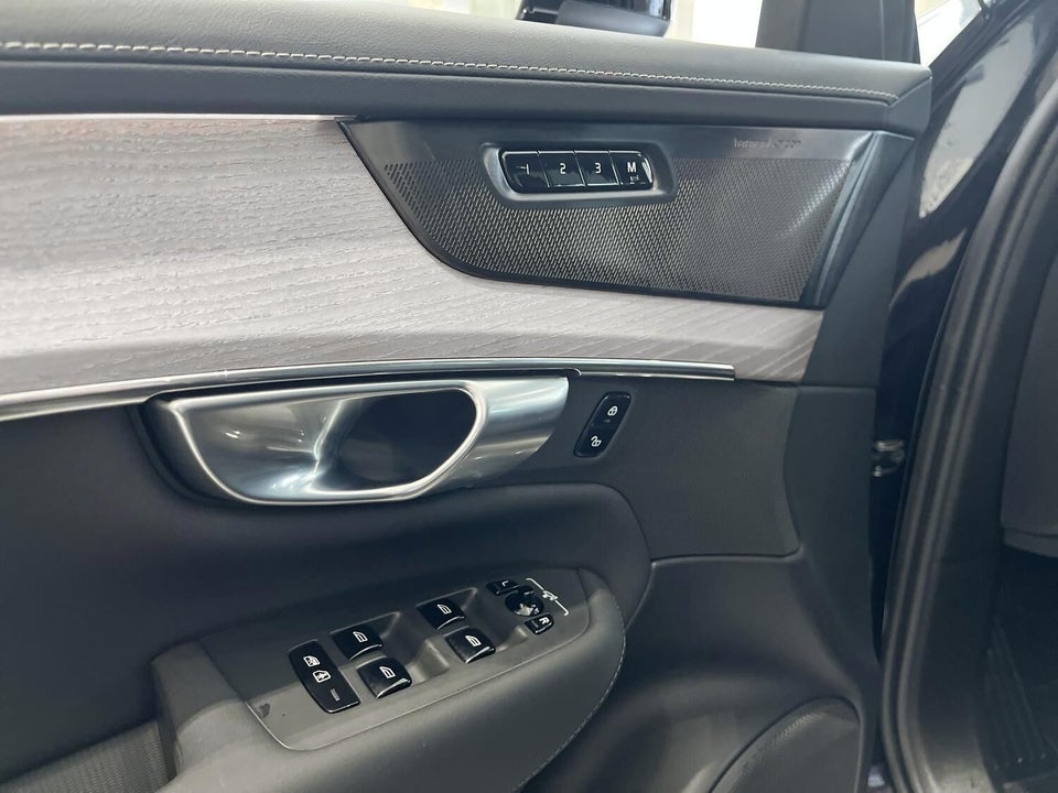 Volvo XC90 2,0 T8 ReCharge Ultra Bright aut. AWD 7prs 5d