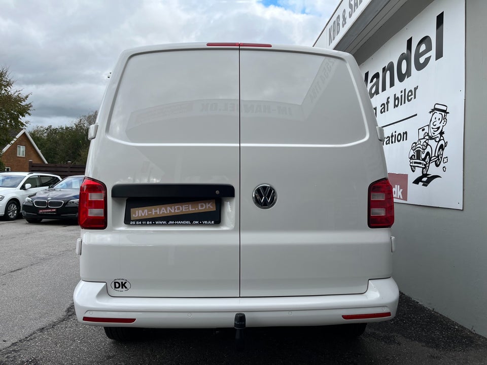 VW Transporter 2,0 TDi 150 Kassevogn DSG kort