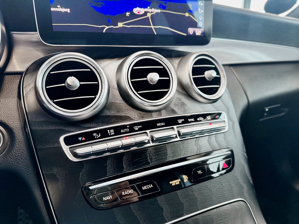 Mercedes C220 d 2,0 AMG Line stc. aut. 5d