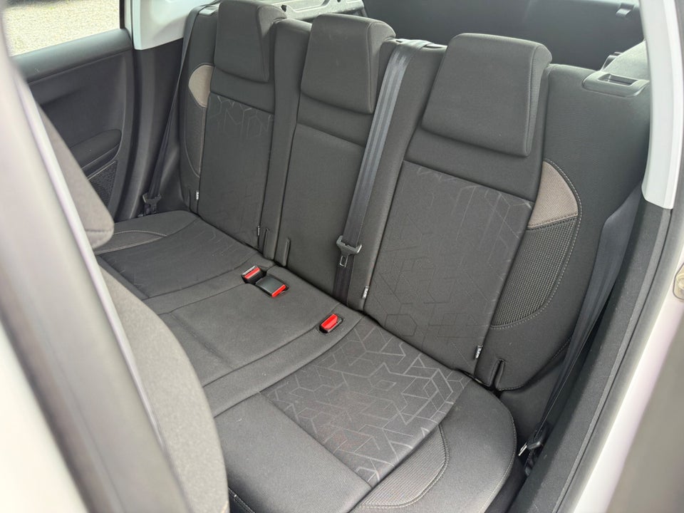 Peugeot 2008 1,2 VTi 82 Excite 5d