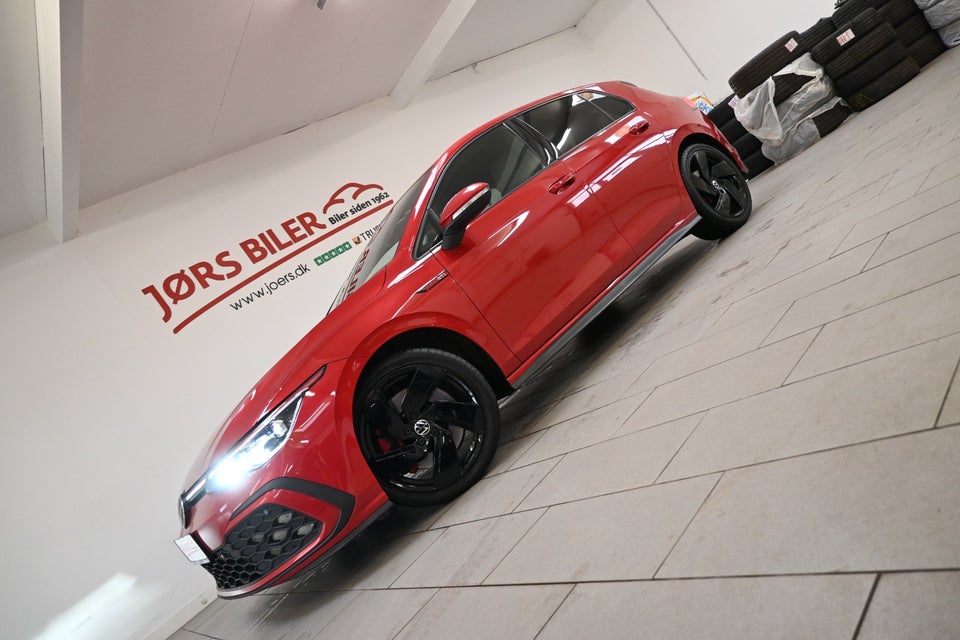 VW Golf VIII 2,0 GTi DSG 5d