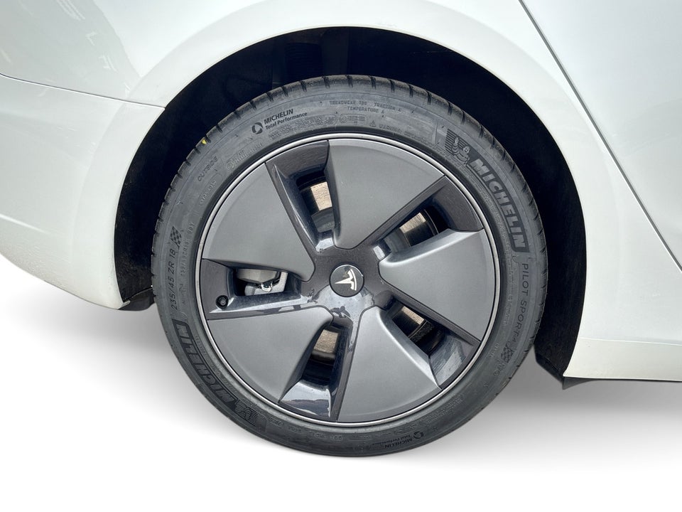 Tesla Model 3 RWD 4d