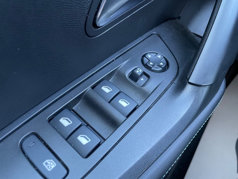 Peugeot 2008 1,2 PureTech 130 Platin Sport 5d