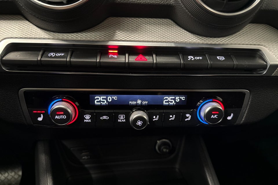 Audi Q2 35 TFSi Prestige S-tr. 5d