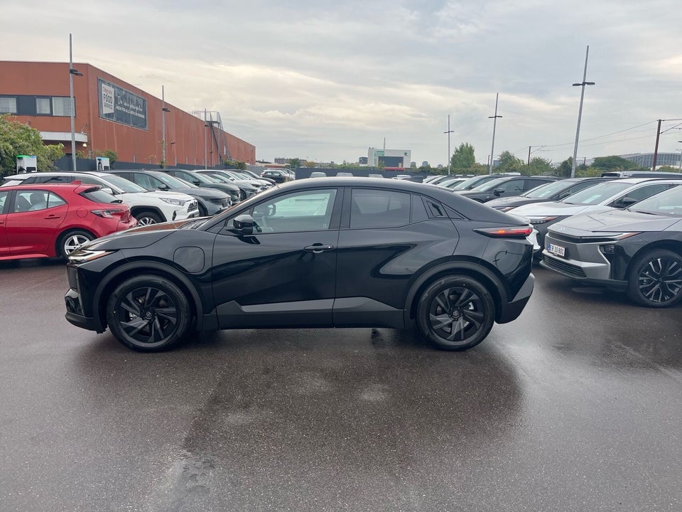 Toyota C-HR+ 77 Active 5d
