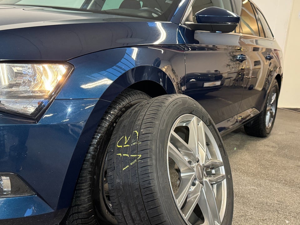 Skoda Superb 1,4 TSi 150 Active Combi 5d