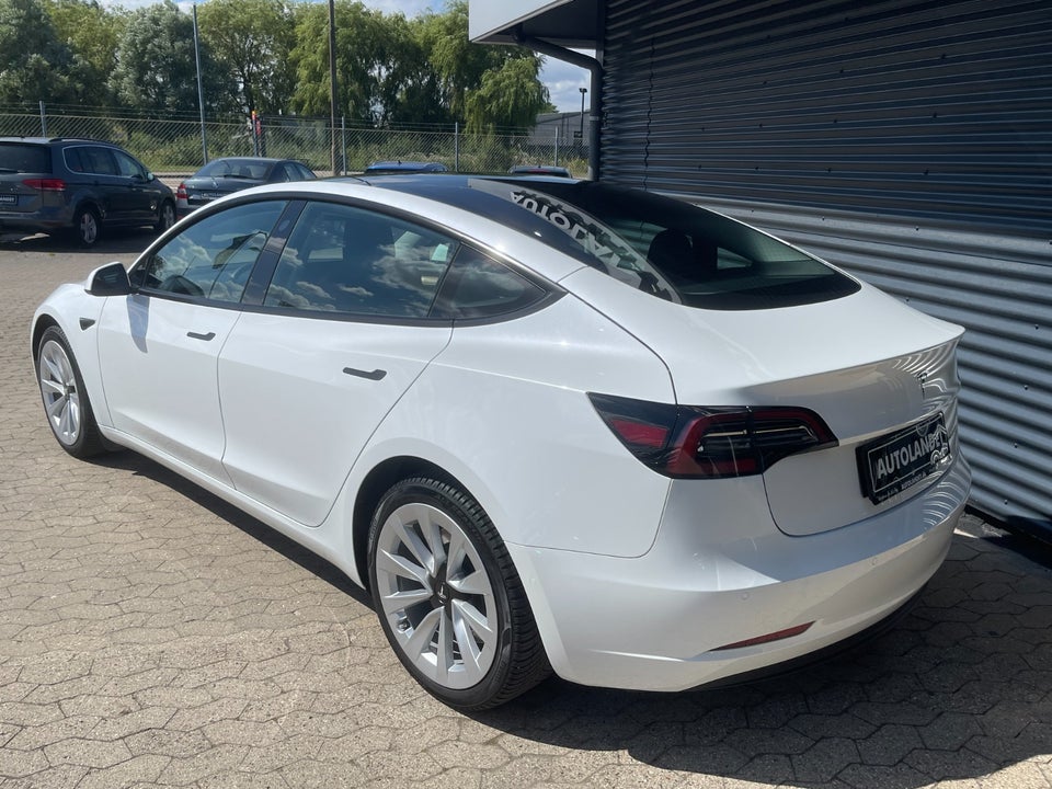 Tesla Model 3 Long Range AWD 4d