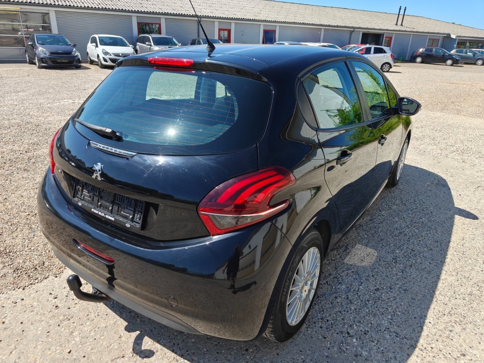 Peugeot 208 1,2 VTi 82 Active 5d