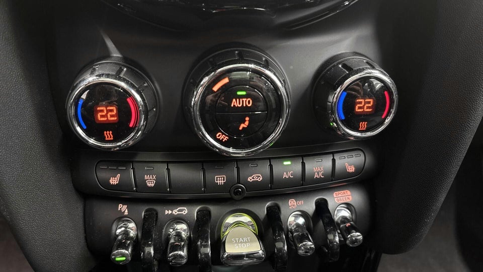 MINI Cooper SE Maximise 3d