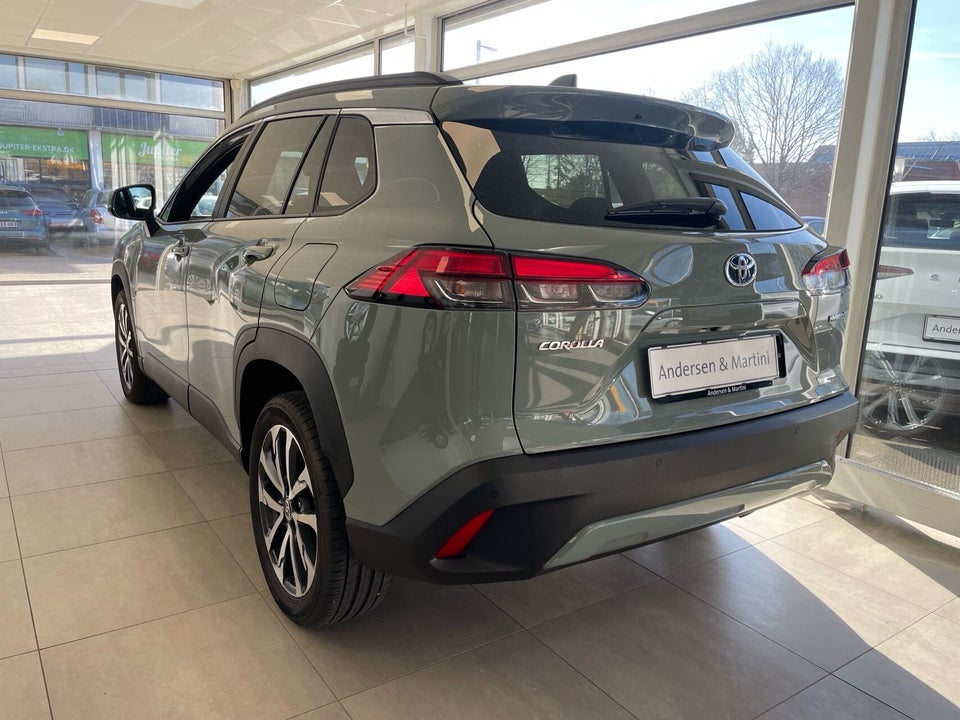 Toyota Corolla Cross 1,8 Hybrid Style Comfort CVT 5d