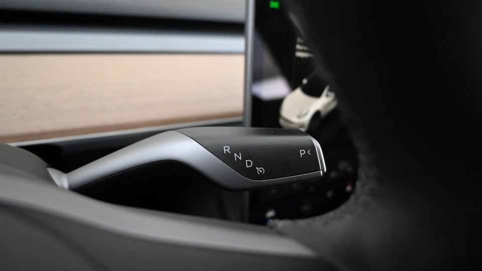 Tesla Model 3 RWD 4d