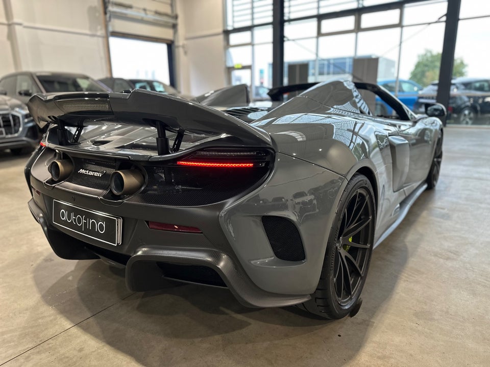 McLaren 675LT 3,8 Spider 2d