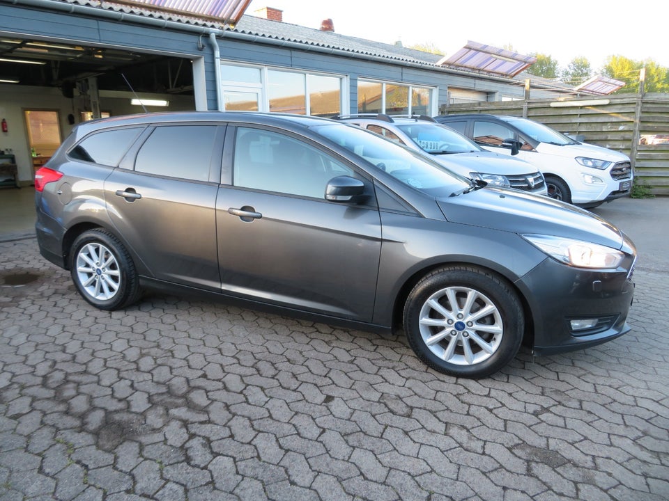 Ford Focus 1,0 SCTi 125 Business stc. 5d