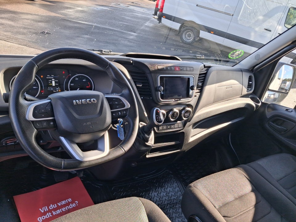 Iveco Daily 3,0 35S18 Mandskabsvogn AG8