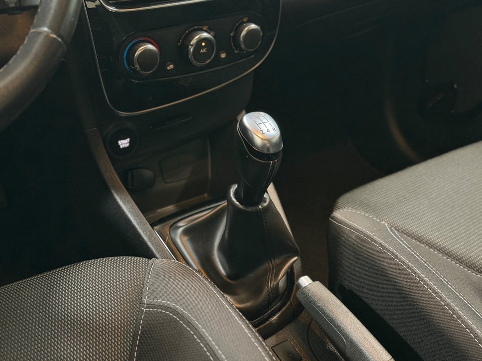 Renault Clio IV 0,9 TCe 90 Expression Sport Tourer 5d