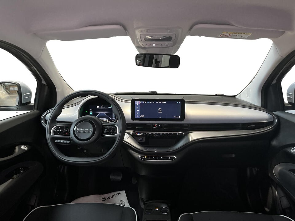 Fiat 500e 42 Icon 3+1 4d