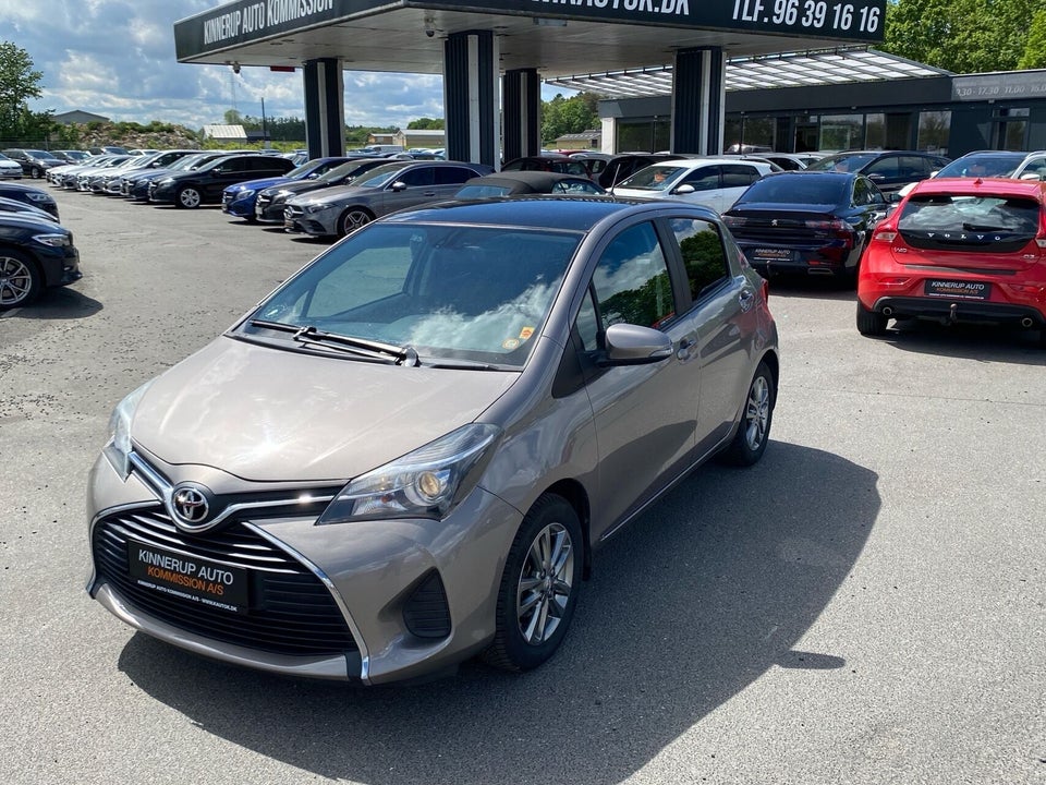 Toyota Yaris 1,3 VVT-i T2 Komfort Skyview 5d